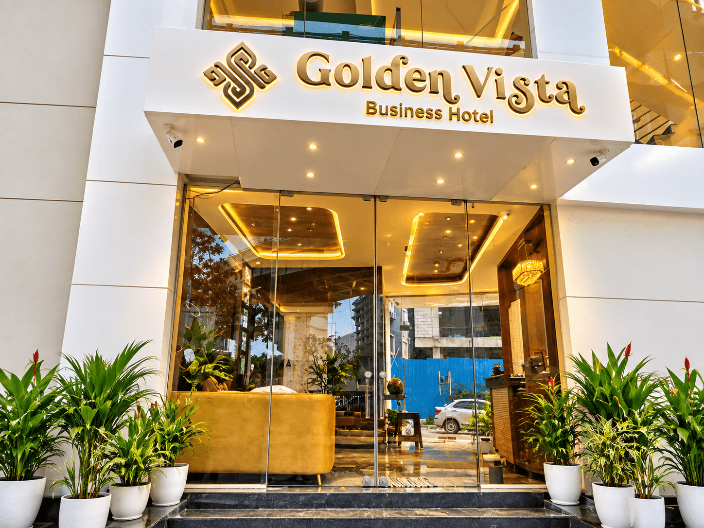 ​Golden Vista Hotel — Your Stay. Your Comfort. Your View.